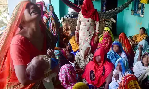 हाथरस मामले में इलाहाबाद हाईकोर्ट की लखनऊ खंडपीठ ने लिया संज्ञान, अधिकारियों को नोटिस जारी