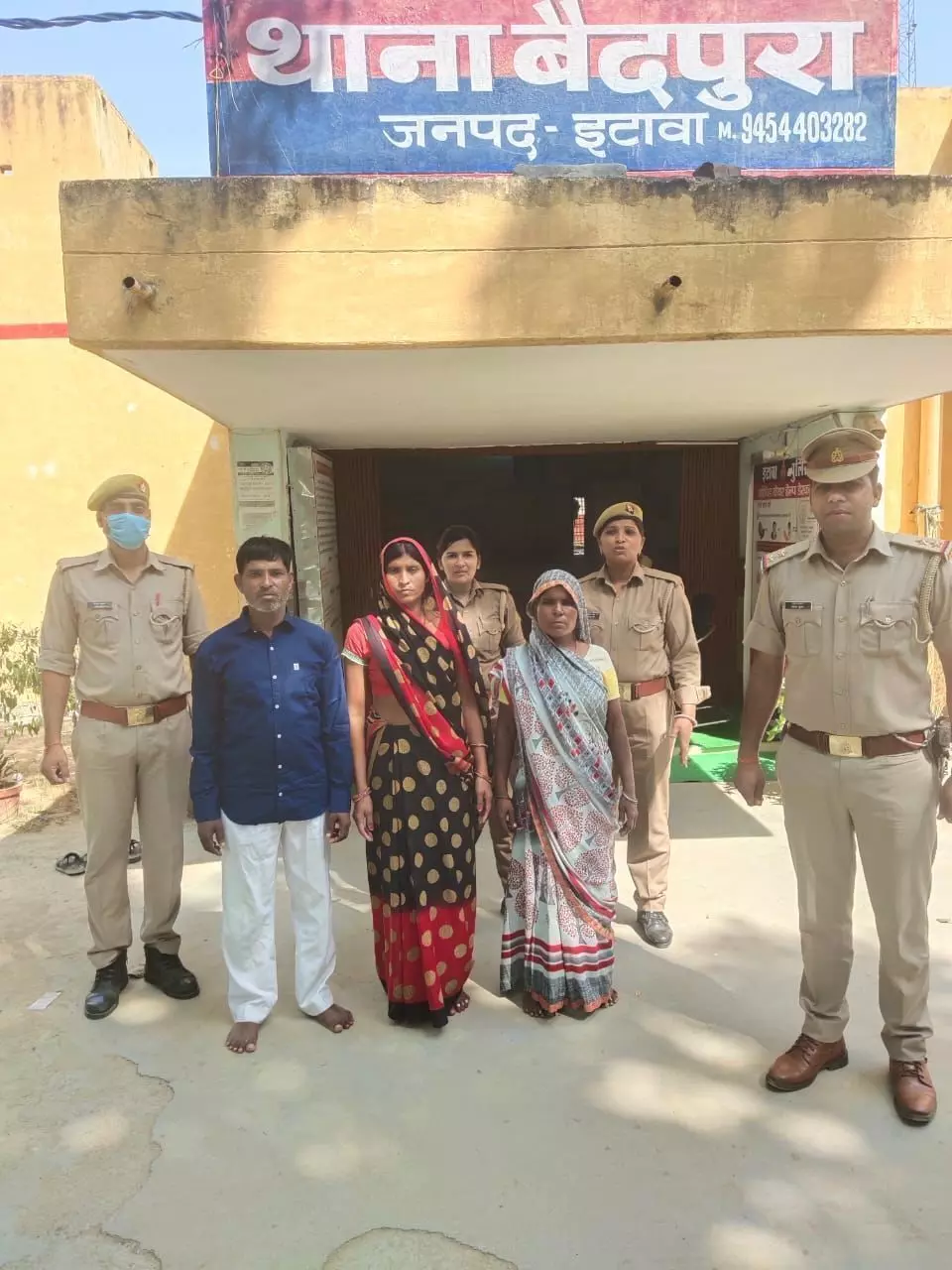 इटावा पुलिस ने दतावली नहर मिले महिला के शव की  गुत्थी को सुलझाते हुए 3 अभियुक्तों को किया  गिरफ्तार