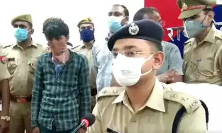 यूपी : भतीजे ने घर में घुसकर मां-बेटी को काट डाला, कारण जानकर हैरान रह जाएंगे यूपी : भतीजे ने घर में घुसकर मां-बेटी को काट डाला, कारण जानकर हैरान रह जाएंगे