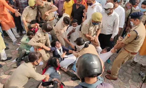 हाथरस : कितना तर्कसंगत है हुक़ूमत के दमन का जातिवादी तर्क? हाथरस : कितना तर्कसंगत है हुक़ूमत के दमन का जातिवादी तर्क?