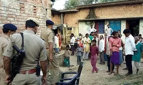 यूपी: उन्नाव दुष्कर्म पीड़िता का भतीजा लापता, तीन पुलिसकर्मी निलंबित