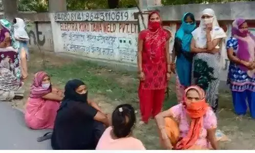 हाईटेक सिटी नोएडा में एक झोलाछाप डॉक्टर की लापरवाही से एक गर्भवती महिला और उसके अजन्मे बच्चे की मौत हो गई,