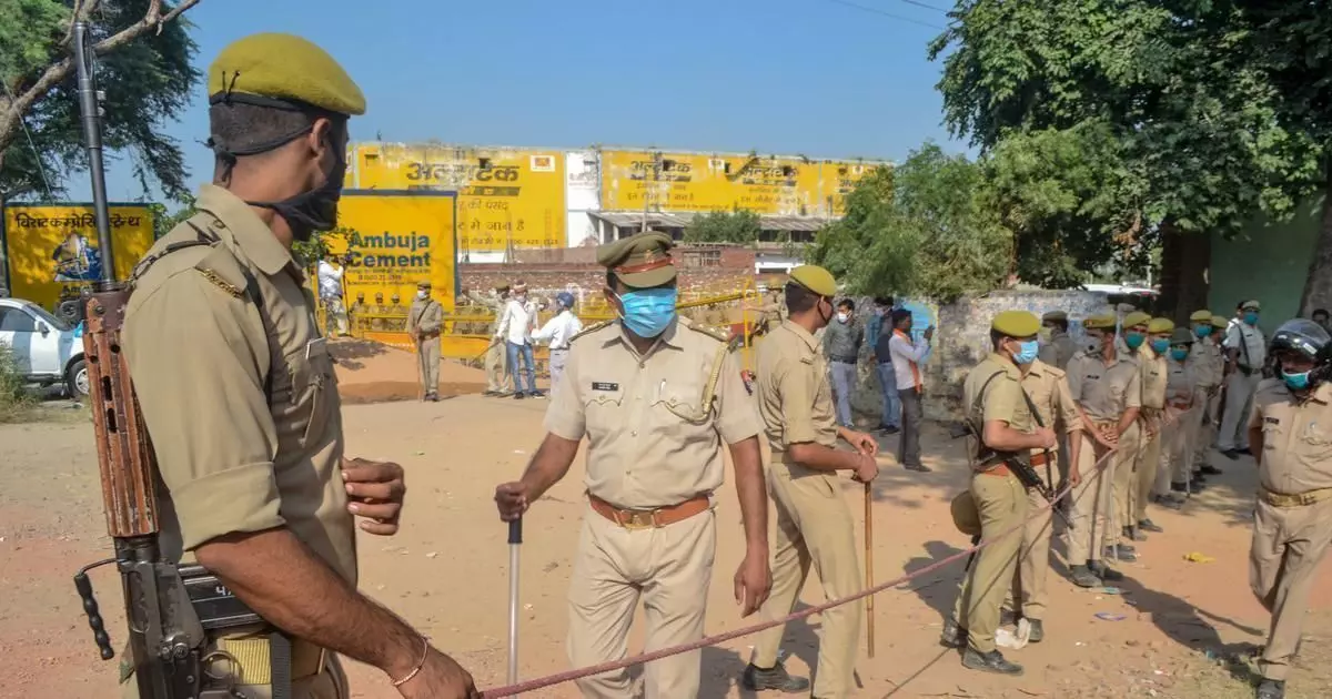 हाथरस केस में बड़ा खुलासा, पीएएफआई के पास दंगा भड़काने के लिए मॉरिशस से आए 50 करोड़? हाथरस केस में बड़ा खुलासा, पीएएफआई के पास दंगा भड़काने के लिए मॉरिशस से आए 50 करोड़?