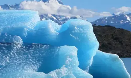 आर्कटिक में बर्फ न्यूनतम स्तर पर, अब तक का सबसे गर्म महीना रहा सितम्बर: कॉपरनिकस आर्कटिक में बर्फ न्यूनतम स्तर पर, अब तक का सबसे गर्म महीना रहा सितम्बर: कॉपरनिकस