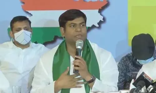 बिहार चुनाव: मुकेश सहनी की विकासशील इंसान पार्टी को बीजेपी ने अपने कोटे से दी 11 सीटें बिहार चुनाव: मुकेश सहनी की विकासशील इंसान पार्टी को बीजेपी ने अपने कोटे से दी 11 सीटें