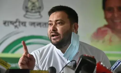 Bihar Elections : RJD ने 42 उम्मीदवारों की लिस्ट जारी की, यहां देखें किस सीट से किसे मिला टिकट Bihar Elections : RJD ने 42 उम्मीदवारों की लिस्ट जारी की, यहां देखें किस सीट से किसे मिला टिकट