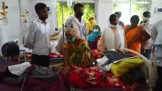 सुल्तानपुर : इमरजेंसी वार्ड में बालिका की इलाज के दौरान मौत, मौत के बाद तीमारदारों ने किया हंगामा