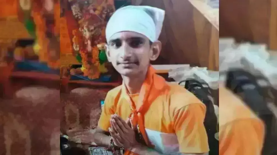 दिल्ली : डीयू के छात्र को सरेआम पीटकर मार डाला, दूसरे धर्म की लड़की से प्यार करने की कर बैठा गलती! दिल्ली : डीयू के छात्र को सरेआम पीटकर मार डाला, दूसरे धर्म की लड़की से प्यार करने की कर बैठा गलती!