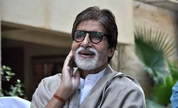 अमिताभ बच्चन ने बर्थडे पर दुनियाभर के फैन्स को यूं कहा थैंक्यू, जमकर वायरल हो रहा पोस्ट