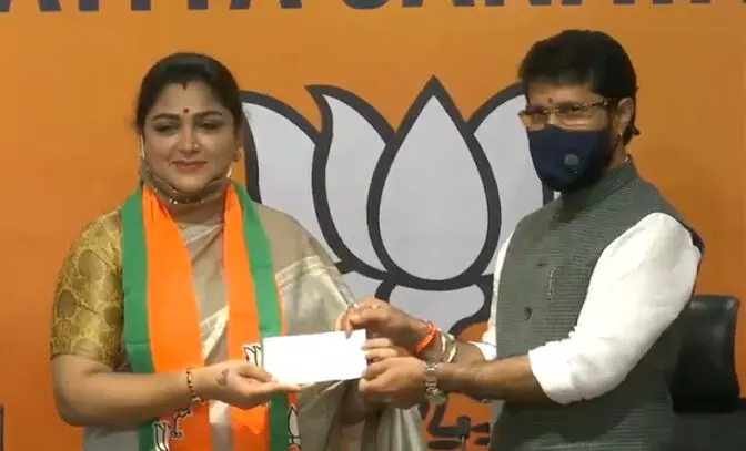 कांग्रेस से इस्तीफा देकर खुशबू सुंदर बीजेपी में शामिल कांग्रेस से इस्तीफा देकर खुशबू सुंदर बीजेपी में शामिल