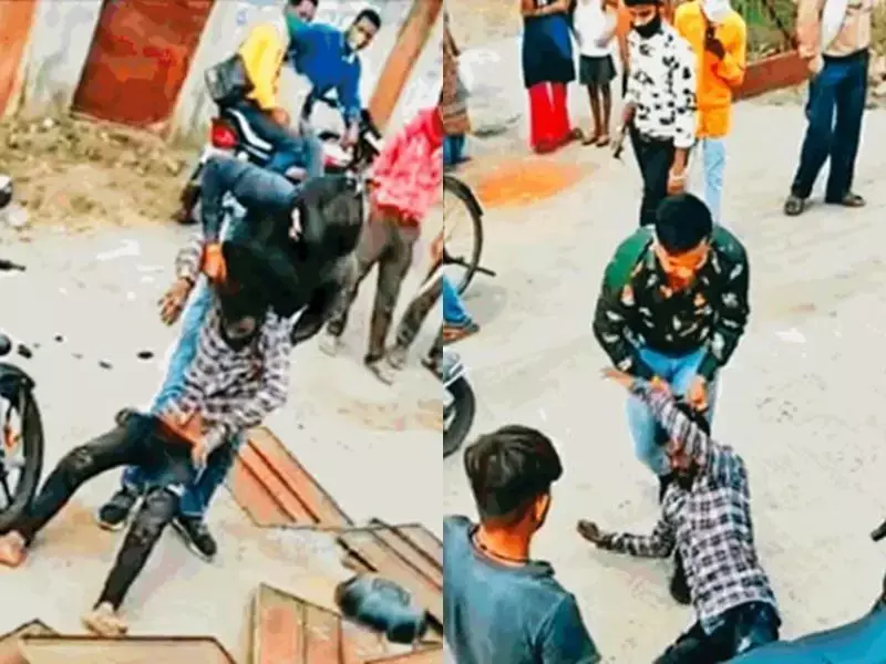 ऑटो चालक को दो युवकों ने बेरहमी से सड़क पर पीटा, अधमरा होने पर बाइक पर टांग कर ले गए आरोपी, गिरफ्तार ऑटो चालक को दो युवकों ने बेरहमी से सड़क पर पीटा, अधमरा होने पर बाइक पर टांग कर ले गए आरोपी, गिरफ्तार