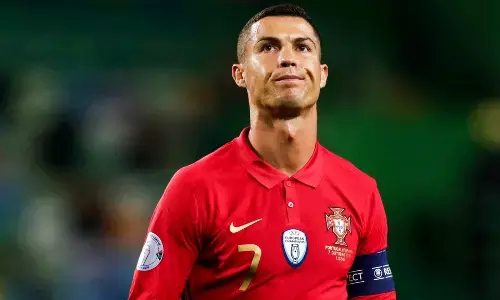 कोरोना की चपेट में आए स्टार फुटबॉलर क्रिस्टियानो रोनाल्डो कोरोना की चपेट में आए स्टार फुटबॉलर क्रिस्टियानो रोनाल्डो