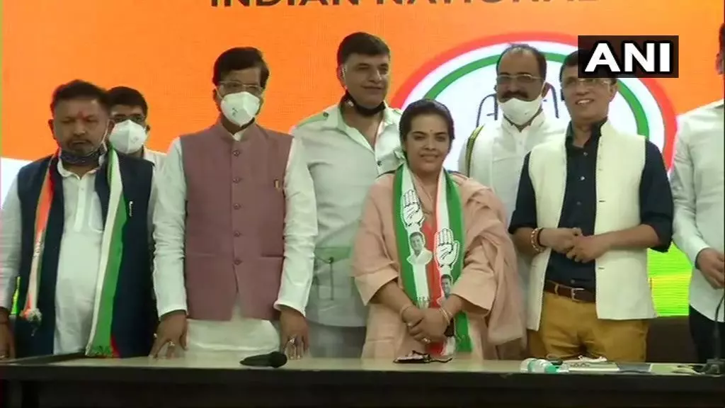 शरद यादव की बेटी सुभाषिनी राज राव कांग्रेस में शामिल हुईं, लड़ेंगीं बिहार विधानसभा चुनाव! शरद यादव की बेटी सुभाषिनी राज राव कांग्रेस में शामिल हुईं, लड़ेंगीं बिहार विधानसभा चुनाव!