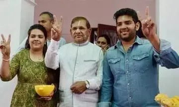 शरद यादव के बेटी सुभाषिनी राज राव कांग्रेस में हुईं शामिल, लड़ेंगी विधानसभा चुनाव शरद यादव के बेटी सुभाषिनी राज राव कांग्रेस में हुईं शामिल, लड़ेंगी विधानसभा चुनाव