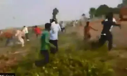 मुख्यमंत्री जी,देखिए यह विपक्षी पार्टीयों के नेता भाजपा नेता गोली चला रहे है- ओम प्रकाश राजभर मुख्यमंत्री जी,देखिए यह विपक्षी पार्टीयों के नेता भाजपा नेता गोली चला रहे है- ओम प्रकाश राजभर