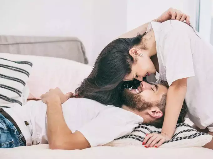 न्यूली मैरिड कपल कुछ इस तरह करें फाइनैंशल प्लानिंग, जिससे बुढ़ापे तक मिले सुकून न्यूली मैरिड कपल कुछ इस तरह करें फाइनैंशल प्लानिंग, जिससे बुढ़ापे तक मिले सुकून