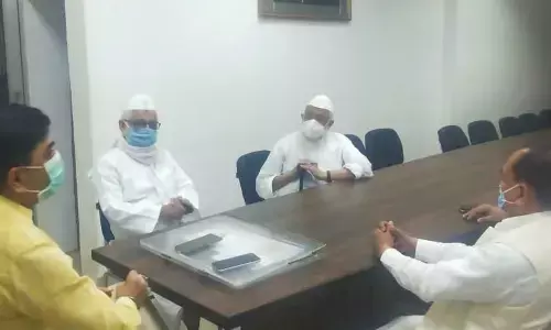 अन्सारी व मदनी ने मदरसों को खोलने के लिए जल्द से जल्द गाइडलाइन जारी करने की माँग की अन्सारी व मदनी ने मदरसों को खोलने के लिए जल्द से जल्द गाइडलाइन जारी करने की माँग की