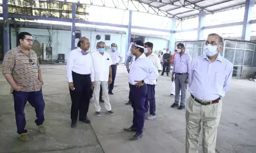 गाज़ियाबाद के मोदीनगर में ऑक्सीजन सिलेंडर फटा, एक की मौत और एक घायल गाज़ियाबाद के मोदीनगर में ऑक्सीजन सिलेंडर फटा, एक की मौत और एक घायल