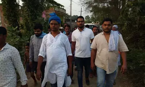 बिहार चुनाव में सुल्तानगंज विधानसभा से जमीनी रिपोर्ट: बिहार में विकास के नाम पर लूट के निशान नजर आते हैं- राजीव यादव बिहार चुनाव में सुल्तानगंज विधानसभा से जमीनी रिपोर्ट: बिहार में विकास के नाम पर लूट के निशान नजर आते हैं- राजीव यादव