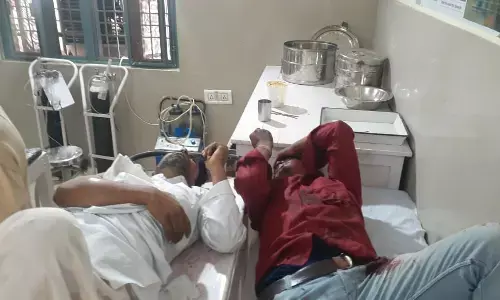 рд╢рд╛рдорд▓реА: рдмрд╛рдЗрдХ рдФрд░ рдЯреЗрдВрдкреЛ рдХреА рднрд┐рдбрд╝рдВрдд рдореЗрдВ рдПрдХ рдХрд┐ рдореМрдд, рддреАрди рдШрд╛рдпрд▓ рд╢рд╛рдорд▓реА: рдмрд╛рдЗрдХ рдФрд░ рдЯреЗрдВрдкреЛ рдХреА рднрд┐рдбрд╝рдВрдд рдореЗрдВ рдПрдХ рдХрд┐ рдореМрдд, рддреАрди рдШрд╛рдпрд▓