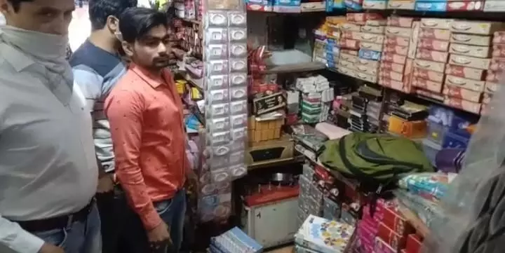 शामली: अज्ञात चोरों ने दुकान की छत पर लगा जाल उखाड़ किया हजारों की नगदी पर हाथ साफ