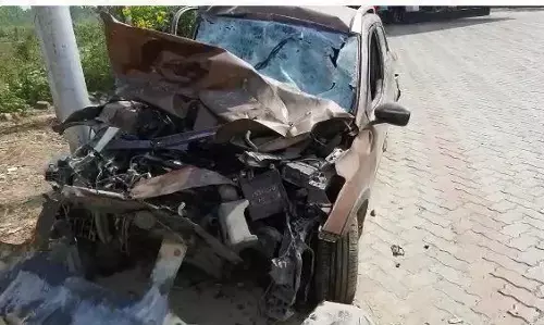 सहारनपुर के नांगल में स्टेट हाईवे पर कार और ट्रक की भिडंत, एक की मौत दो घायल