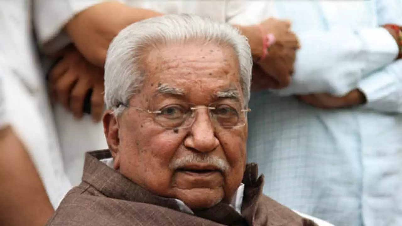 गुजरात के पूर्व CM केशुभाई पटेल का निधन, 92 साल की उम्र में ली अंतिम सांस