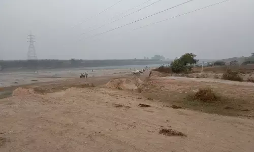 यूपी में सत्ताधारी खनन माफिया के आगे नतमस्तक हुआ जिला प्रशासन