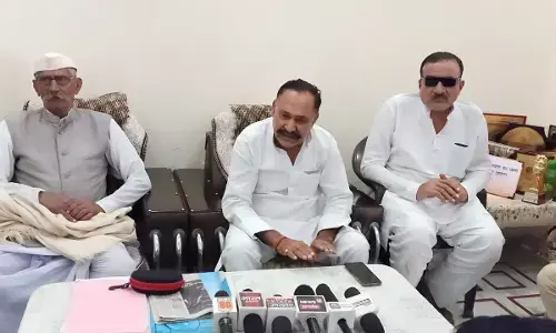 विधायक प्रकरण के बाद गर्माई कैराना की सियासत, भाजपा नेताओं ने विधायक पर किया पलटवार विधायक प्रकरण के बाद गर्माई कैराना की सियासत, भाजपा नेताओं ने विधायक पर किया पलटवार