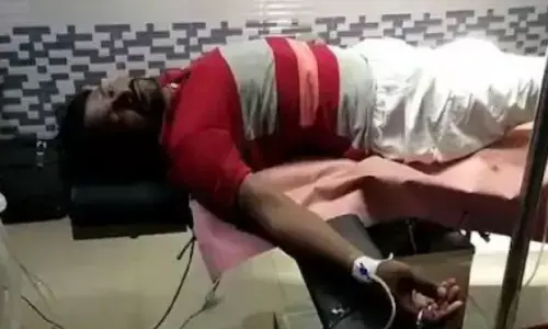 बिहार : समस्तीपुर में प्रत्याशी पर जानलेवा हमला, गोली मारकर फरार हुए बाइक सवार बदमाश बिहार : समस्तीपुर में प्रत्याशी पर जानलेवा हमला, गोली मारकर फरार हुए बाइक सवार बदमाश