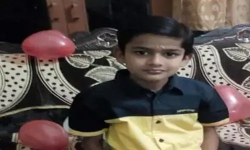 ऑनलाइन क्लास खत्म होते ही पांचवी के बच्चे ने टाई को फंदा बनाकर लगा ली फांसी ऑनलाइन क्लास खत्म होते ही पांचवी के बच्चे ने टाई को फंदा बनाकर लगा ली फांसी