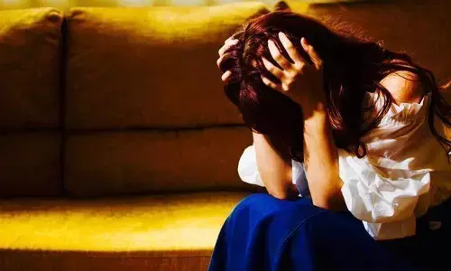 रात में अंजान व्यक्ति करने लगा महिला से रेप, विरोध करने पर निकाल ली आंख