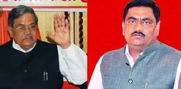 पूर्व मंत्री राजपाल त्यागी ने अपने विधायक बेटे पर लगाए गंभीर आरोप, मामा के मर्डर में बड़े भाई को फंसाने का आरोप पूर्व मंत्री राजपाल त्यागी ने अपने विधायक बेटे पर लगाए गंभीर आरोप, मामा के मर्डर में बड़े भाई को फंसाने का आरोप