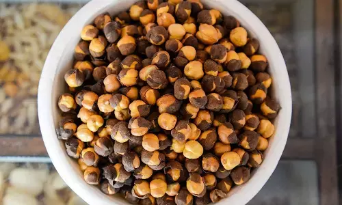 फास्ट फूड की जगह खाएं भुने चने, जानिए- भुने चने के ये चौंकाने वाले फायदे फास्ट फूड की जगह खाएं भुने चने, जानिए- भुने चने के ये चौंकाने वाले फायदे