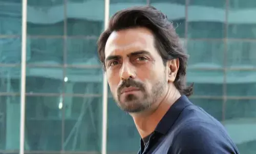 अर्जुन रामपाल के घर से मिलीं बैन दवाइयां, NCB 11 नवंबर को एक्टर और उनकी लिव-पार्टनर से करेगी पूछताछ अर्जुन रामपाल के घर से मिलीं बैन दवाइयां, NCB 11 नवंबर को एक्टर और उनकी लिव-पार्टनर से करेगी पूछताछ