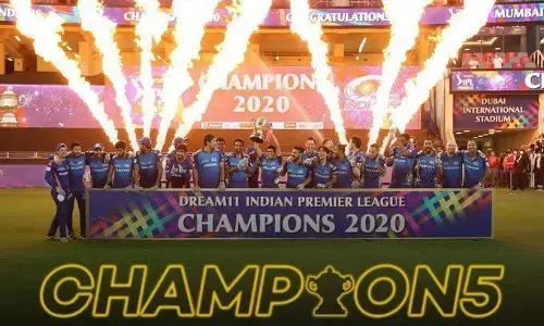 IPL 2020 : दिल्ली का सपना तोड़ते हुए मुंबई इंडियंस 5वीं बार बना IPL चैंपियन IPL 2020 : दिल्ली का सपना तोड़ते हुए मुंबई इंडियंस 5वीं बार बना IPL चैंपियन