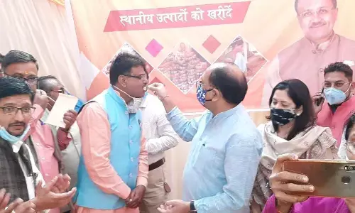 भाजपा कार्यकर्ताओं के परिश्रम एवं योगी सरकार में हुए विकास कार्यों की जीत है - मंत्री सिद्धार्थ नाथ सिंह भाजपा कार्यकर्ताओं के परिश्रम एवं योगी सरकार में हुए विकास कार्यों की जीत है - मंत्री सिद्धार्थ नाथ सिंह