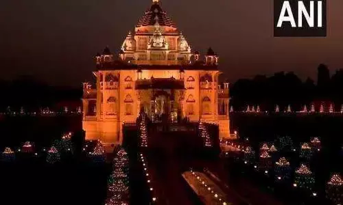 राम मंदिर से लेकर अक्षरधाम तक देश में ऐसे मनाई जा रही दिवाली राम मंदिर से लेकर अक्षरधाम तक देश में ऐसे मनाई जा रही दिवाली