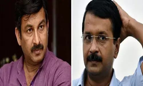 दिल्ली में छठ पर सियासत, केजरीवाल को अपशब्‍द कहने पर मनोज तिवारी ने दी सफाई, AAP ने भी किया पलटवार