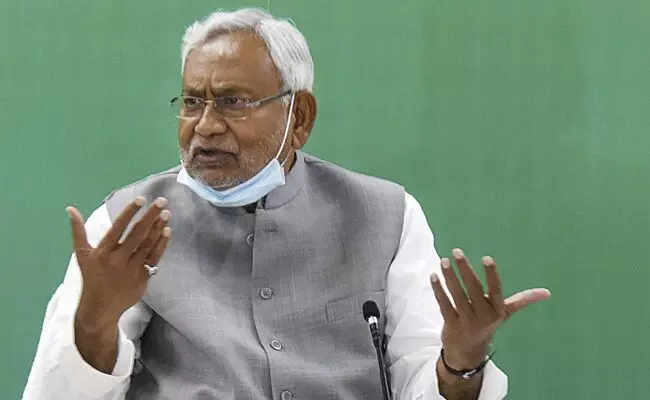 नीतीश कुमार का बड़ा खुलासा, चुनाव के बाद सीएम बनने की नहीं थी इच्छा, बताया फिर क्यों संभाली कुर्सी नीतीश कुमार का बड़ा खुलासा, चुनाव के बाद सीएम बनने की नहीं थी इच्छा, बताया फिर क्यों संभाली कुर्सी