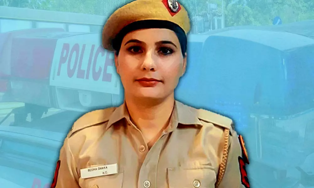 दिल्ली : 76 गुमशुदा बच्चों को ढूंढने वाली सीमा ढाका बनीं आउट-ऑफ-टर्न प्रमोशन पाने वाली पहली पुलिसकर्मी दिल्ली : 76 गुमशुदा बच्चों को ढूंढने वाली सीमा ढाका बनीं आउट-ऑफ-टर्न प्रमोशन पाने वाली पहली पुलिसकर्मी