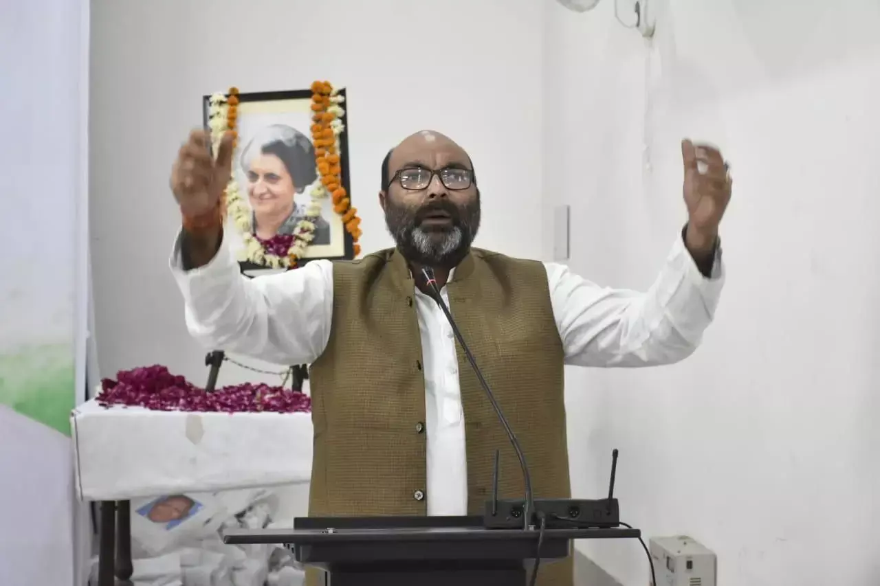 भारतरत्न-पूर्व प्रधानमंत्री इंदिरा गाँधी की जयंती सादगी और श्रद्धा के साथ कांग्रेस मुख्यालय पर मनाई गयी