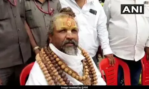 कंप्यूटर बाबा अवैध आश्रम मामले में जेल से रिहा हुए कंप्यूटर बाबा अवैध आश्रम मामले में जेल से रिहा हुए