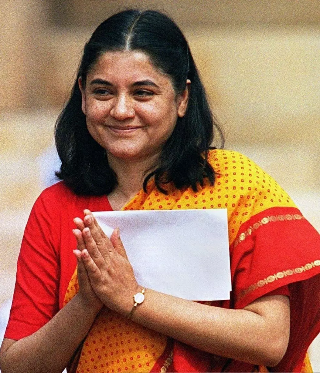 सुल्तानपुर सांसद मेनका गांधी ने बैंक में खातेदारों का पास-बुक न प्रिंट न किये जाने दिखाई नारजगी सुल्तानपुर सांसद मेनका गांधी ने बैंक में खातेदारों का पास-बुक न प्रिंट न किये जाने दिखाई नारजगी