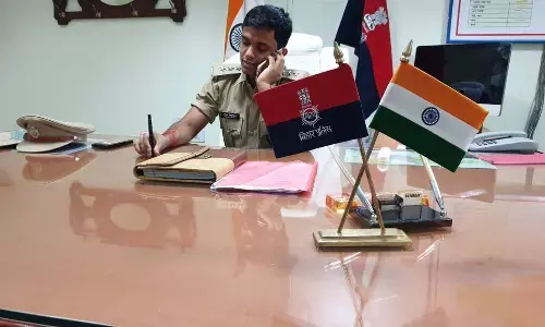 युवा आईपीएस विनय तिवारी ने लिखा, ये छठ है, ये हठ है, ये मानवता की हठ है युवा आईपीएस विनय तिवारी ने लिखा, ये छठ है, ये हठ है, ये मानवता की हठ है