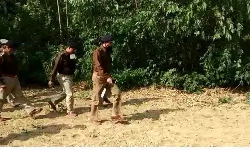 मासूम की गला घोटकर हत्या मासूम की गला घोटकर हत्या