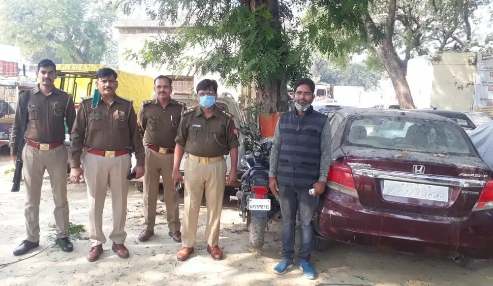 इटावा पुलिस ने उत्तर प्रदेश गिरोह बंद एवं समाज विरोधी क्रियाकलाप निवारण अधिनियम के तहत 23 लाख की सम्पति जब्त