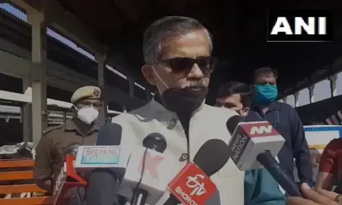 यूपी के मुख्य सचिव बोले, दिल्ली से आने वाले यात्रियों की होगी कोरोना जांच यूपी के मुख्य सचिव बोले, दिल्ली से आने वाले यात्रियों की होगी कोरोना जांच