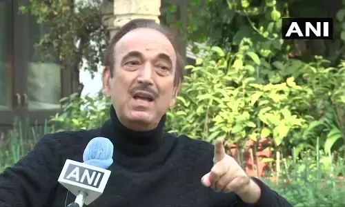 कांग्रेस में उठी रार पर गुलाम नबी आजाद बोले- 72 सालों में सबसे निचले पायदान पर कांग्रेस, 5-स्टार कल्चर पर भी उठाये सवाल कांग्रेस में उठी रार पर गुलाम नबी आजाद बोले- 72 सालों में सबसे निचले पायदान पर कांग्रेस, 5-स्टार कल्चर पर भी उठाये सवाल