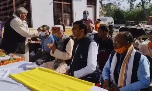 गोपाष्टमी पर धर्म नगरी चित्रकूट में हुआ गौवंश पूजन गोपाष्टमी पर धर्म नगरी चित्रकूट में हुआ गौवंश पूजन